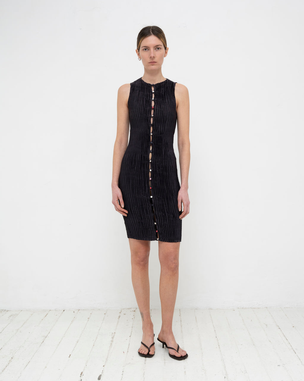 Plissé Satin Silk Buttoned Short Dress
